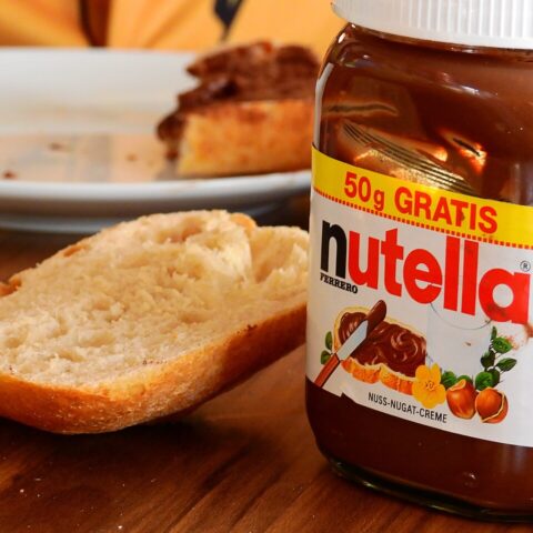 Nutella Hazelnut Spread Original 7.7 oz — front of pack