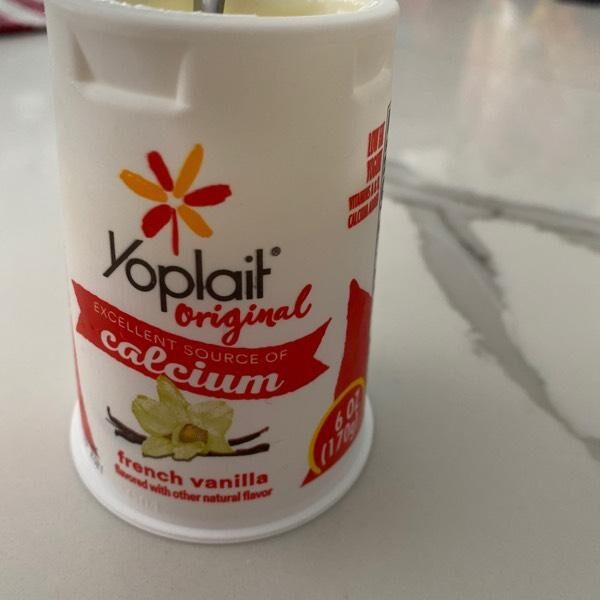 Yoplait Original Yogurt French Vanilla 6 oz — Front view